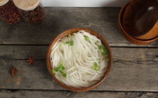 孕妇梦见吃面条是什么意思_孕妇梦见吃面条生男生女