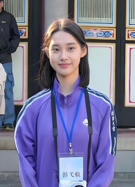 清华大学校花是谁_清华大学校花评选标准-第1张图片-星辰妙记