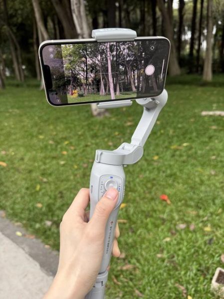手机拍视频怎么防抖_防抖稳定器有必要买吗-第3张图片-星辰妙记