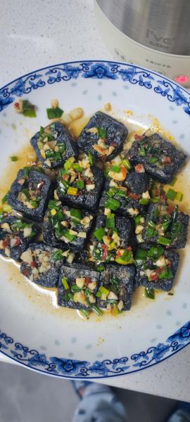 孕妇能吃臭豆腐吗_孕期吃臭豆腐安全吗-第1张图片-星辰妙记 孕妇能吃臭豆腐吗_孕期吃臭豆腐安全吗-第1张图片-星辰妙记