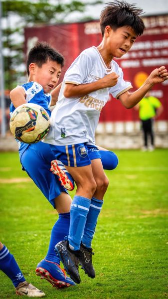 拍足球镜头怎么选_足球拍摄技巧有哪些-第1张图片-星辰妙记