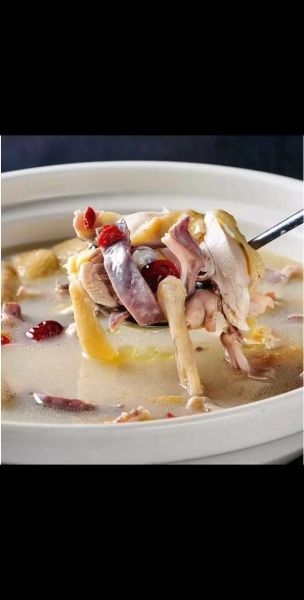 孕妇可以吃猪肚鸡汤吗_怀孕初期能吃猪肚鸡汤吗-第1张图片-星辰妙记