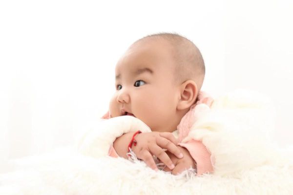 拍婴儿的镜头怎么选_拍婴儿用什么镜头最好-第2张图片-星辰妙记 拍婴儿的镜头怎么选_拍婴儿用什么镜头最好-第2张图片-星辰妙记