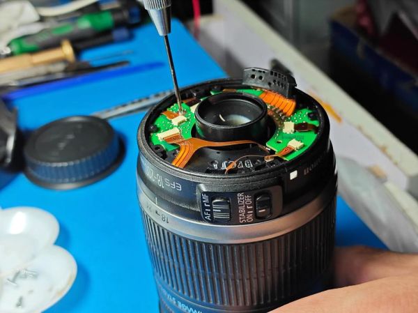 单反镜头坏了怎么办_维修费用大概多少钱-第1张图片-星辰妙记