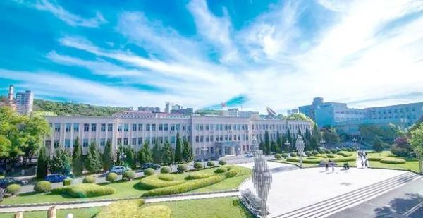 辽宁师范大学地址在哪里_交通路线怎么走-第1张图片-星辰妙记