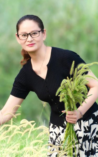 长焦镜头拍人像技巧_长焦镜头适合拍人像吗-第1张图片-星辰妙记