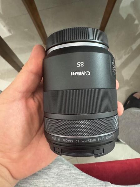 佳能85mm定焦镜头怎么样_适合拍什么题材-第3张图片-星辰妙记