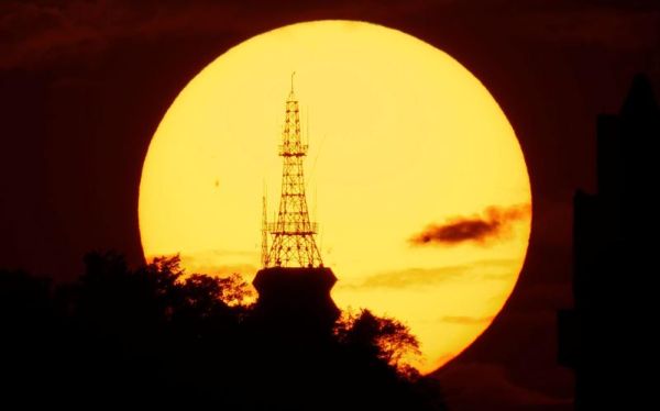 长焦镜头拍风景怎么构图_长焦镜头适合拍什么风景-第1张图片-星辰妙记