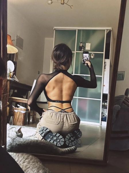 镜头切屁股是什么意思_镜头切屁股怎么拍-第1张图片-星辰妙记