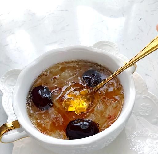 皂角米桃胶雪燕孕妇可以吃吗_孕期饮食禁忌-第1张图片-星辰妙记 皂角米桃胶雪燕孕妇可以吃吗_孕期饮食禁忌-第1张图片-星辰妙记