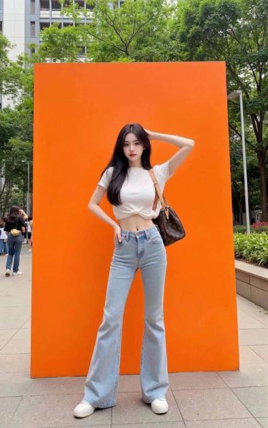 拍全身照怎么摆姿势_拍全身照显瘦技巧-第3张图片-星辰妙记