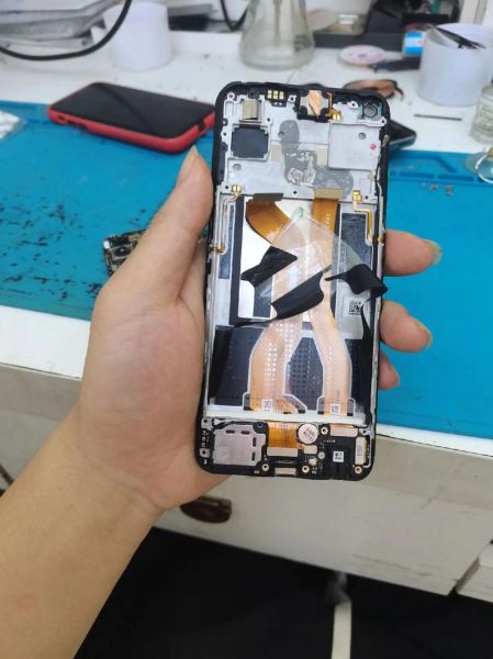 手机镜头排线怎么修_镜头排线断了还能修吗-第1张图片-星辰妙记