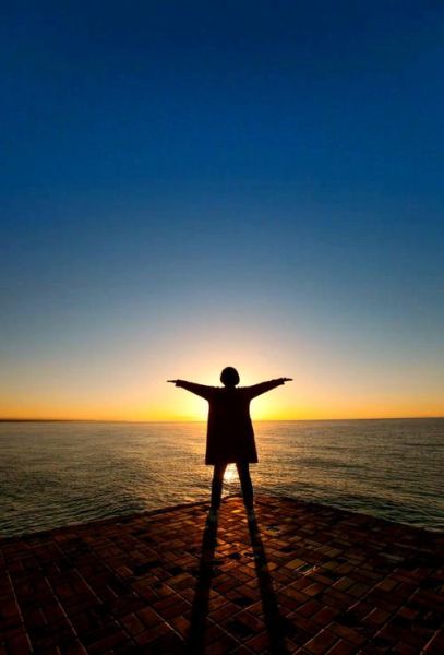 老镜头逆光拍摄技巧_逆光老镜头怎么拍才好看-第3张图片-星辰妙记