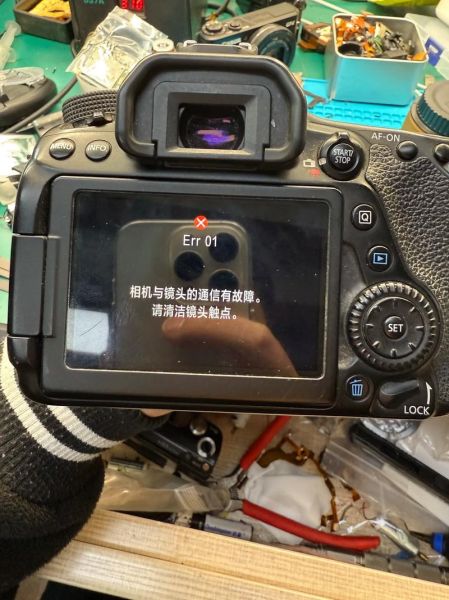 佳能镜头触点故障怎么办_佳能镜头触点怎么清洁-第2张图片-星辰妙记