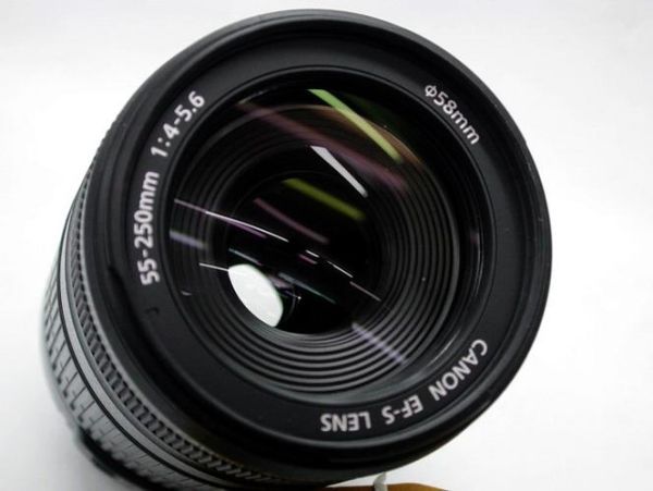 ef-s镜头值得买吗_适合哪些机型-第3张图片-星辰妙记