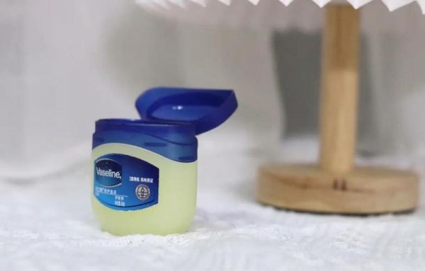 凡士林镜头怎么清洁_凡士林镜头会不会伤镀膜-第3张图片-星辰妙记 凡士林镜头怎么清洁_凡士林镜头会不会伤镀膜-第3张图片-星辰妙记