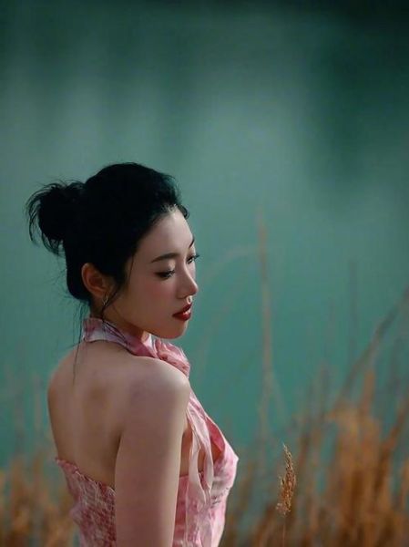 85mm人像镜头怎么选_85mm镜头适合拍什么-第2张图片-星辰妙记 85mm人像镜头怎么选_85mm镜头适合拍什么-第2张图片-星辰妙记