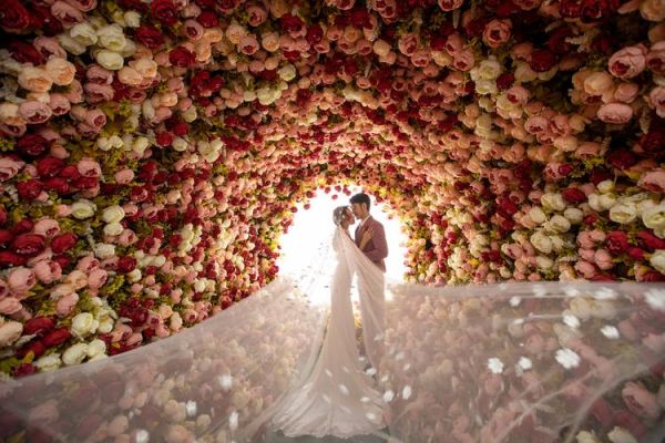 广角镜头婚纱怎么拍_广角镜头婚纱照适合什么场景-第3张图片-星辰妙记 广角镜头婚纱怎么拍_广角镜头婚纱照适合什么场景-第3张图片-星辰妙记